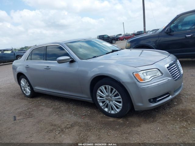 2C3CCARG8EH308678 Chrysler 300