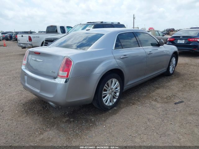 2C3CCARG8EH308678 Chrysler 300