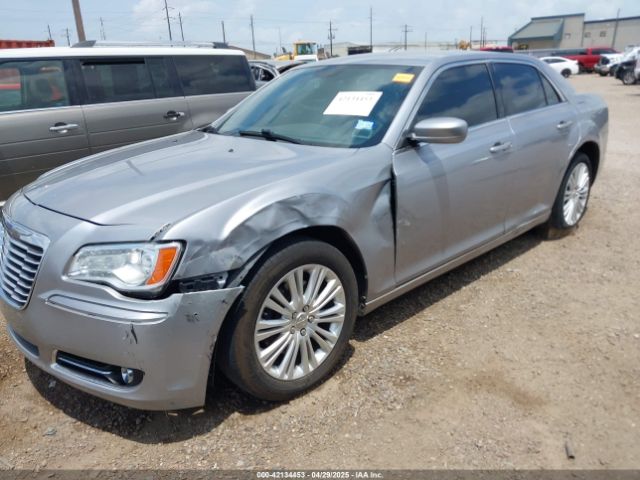 2C3CCARG8EH308678 Chrysler 300