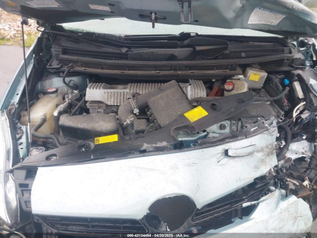 JTDKN3DU6F1871366 Toyota Prius Three
