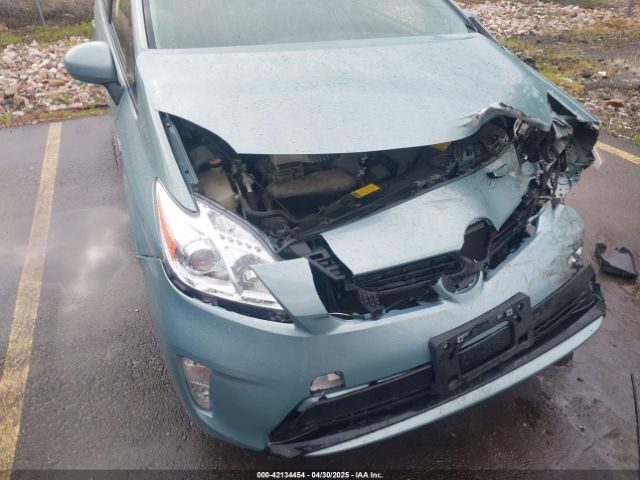 JTDKN3DU6F1871366 Toyota Prius Three