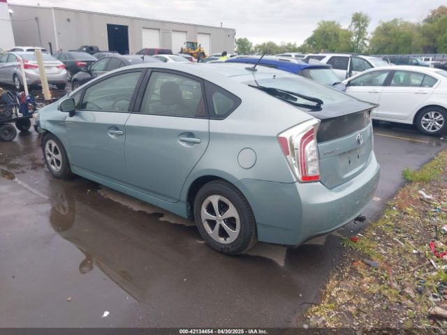 JTDKN3DU6F1871366 Toyota Prius Three