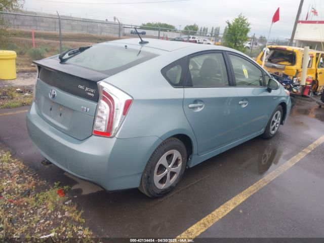 JTDKN3DU6F1871366 Toyota Prius Three