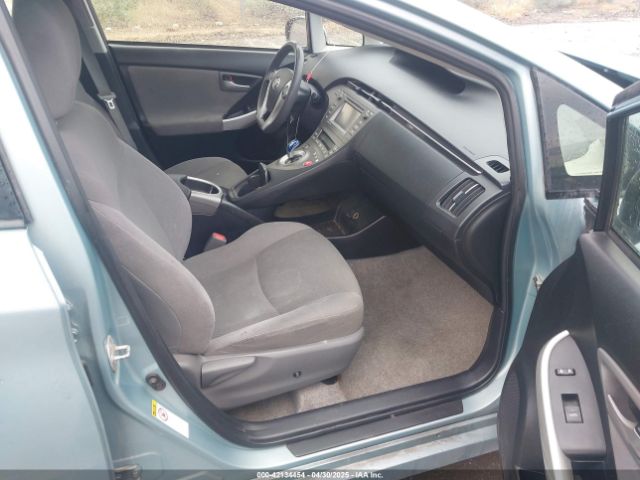 JTDKN3DU6F1871366 Toyota Prius Three