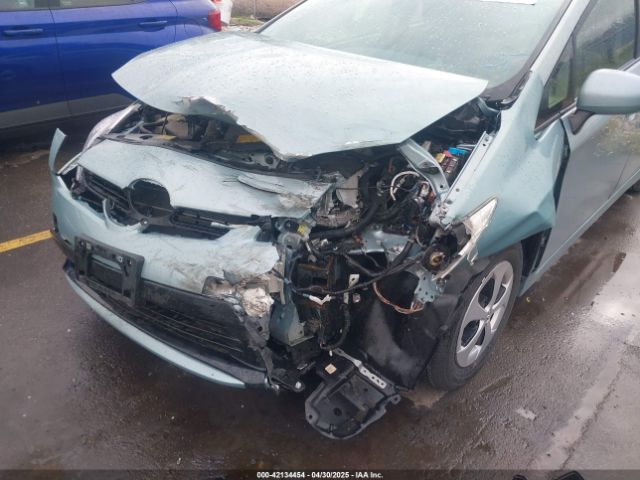 JTDKN3DU6F1871366 Toyota Prius Three