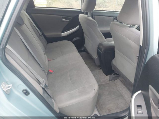 JTDKN3DU6F1871366 Toyota Prius Three