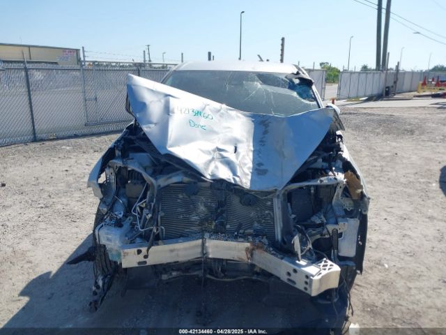 5TDZZRFH8KS362902 Toyota Highlander Le Plus