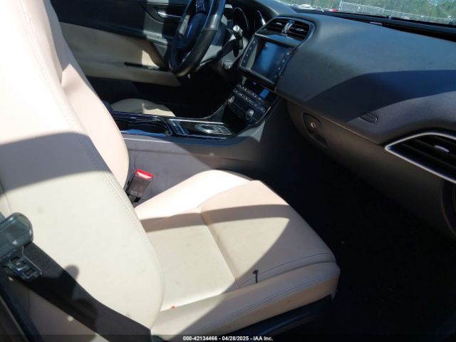 2017 JAGUAR XE SAJAD4BG9HA962007 Photo 4