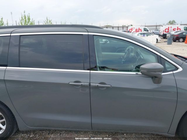 2C4RC1BG8NR112881 Chrysler Pacifica Touring L