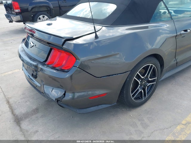 1FATP8UH4K5161454 Ford 4v