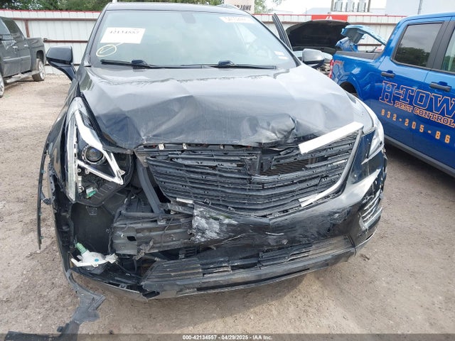 2017 CADILLAC XT5 1GYKNBRS7HZ132684 Photo 5