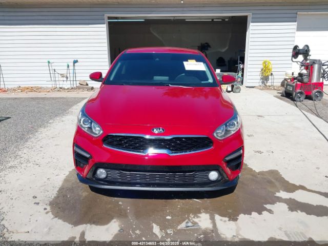 3KPF24AD8ME373412 KIA Forte Lxs
