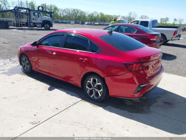 3KPF24AD8ME373412 KIA Forte Lxs