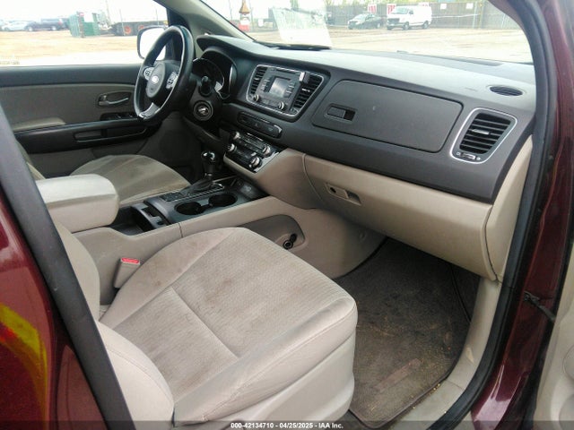 KNDMB5C18G6161281 KIA SEDONA LX