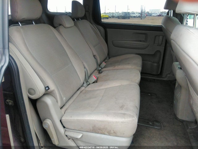 KNDMB5C18G6161281 KIA SEDONA LX