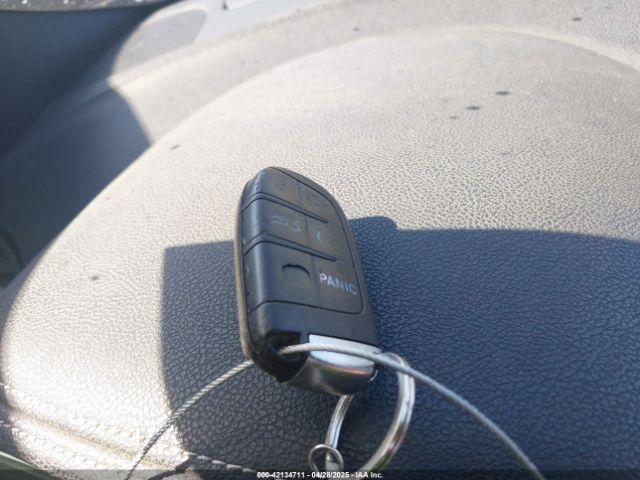 2019 CHRYSLER 300 2C3CCABG5KH562838 Photo 10