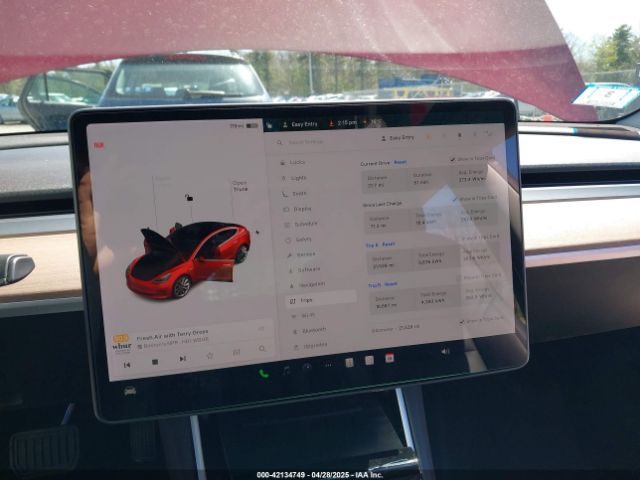 5YJ3E1EB3JF087779 Tesla Model 3 Long Range/performance