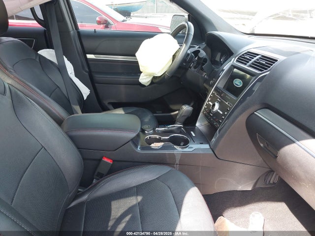 1FM5K8GT6JGC83300 Ford EXPLORER SPORT