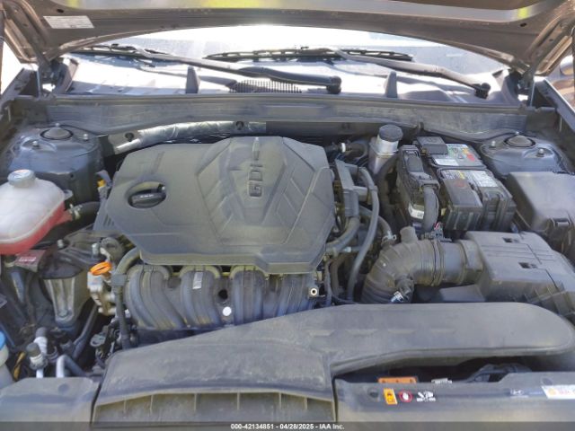 KMHL24JA3PA300248 Hyundai SONATA SE