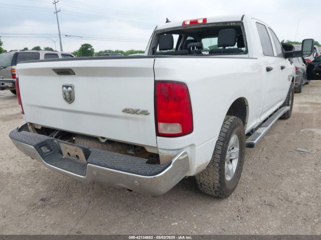 1C6RR7ST6NS153840 RAM 1500 Classic Tradesman  4x4 6'4 Box