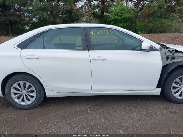 4T4BF1FK1GR546137 Toyota CAMRY LE