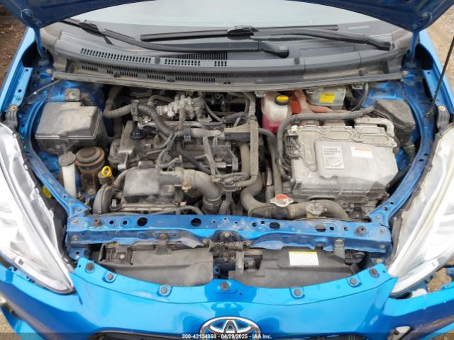 JTDKDTB33F1114292 Toyota Prius C Two