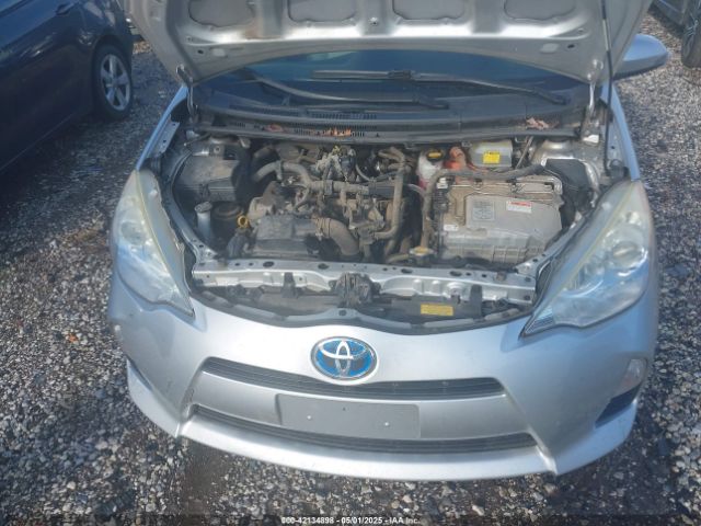 JTDKDTB31E1563677 Toyota Prius C One
