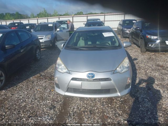 JTDKDTB31E1563677 Toyota Prius C One