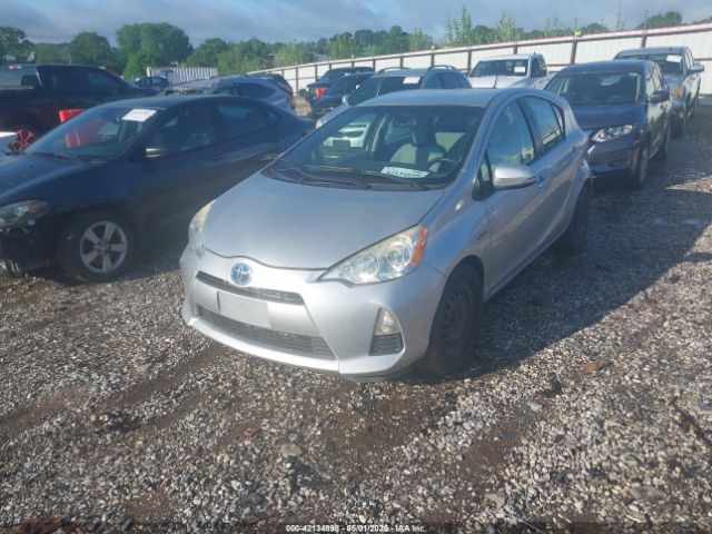 JTDKDTB31E1563677 Toyota Prius C One