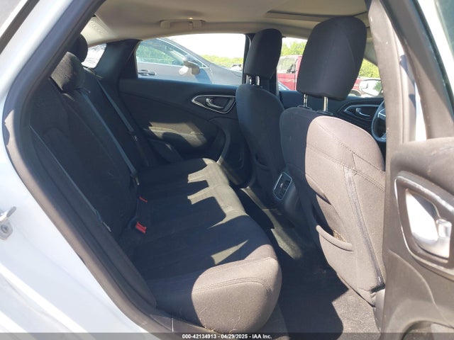 Chrysler 200 Limited 2015 1C3CCCAB2FN662376 Image 8