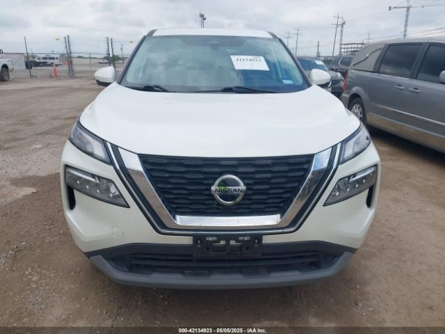 5N1AT3BB4MC817550 Nissan Rogue Sv Intelligent Awd