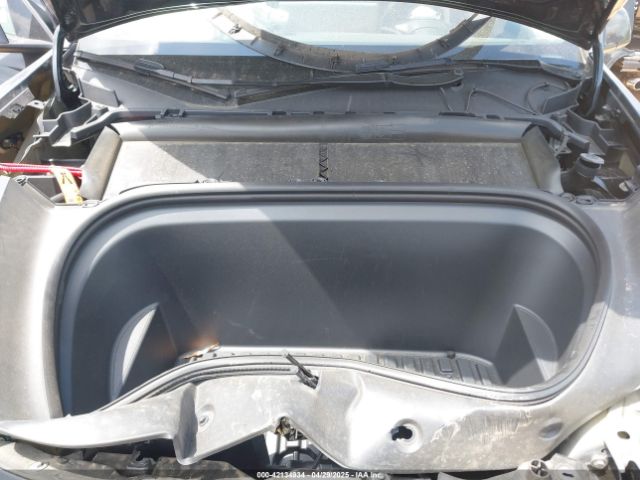 7SAYGDEE8RF988950 Tesla Model Y