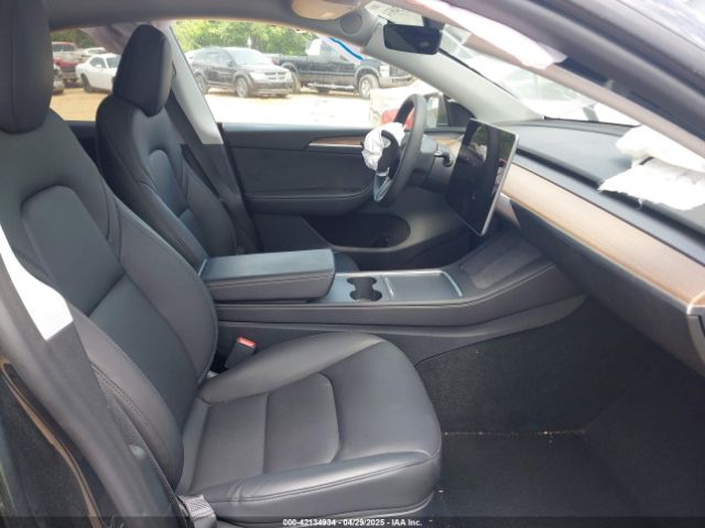 7SAYGDEE8RF988950 Tesla Model Y