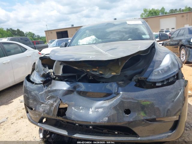 7SAYGDEE8RF988950 Tesla Model Y