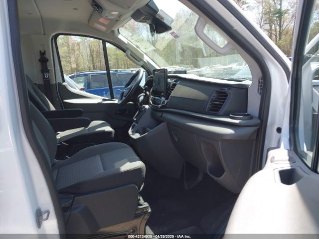 1FBAX2Y88RKA15681 Ford Transit-350 Passenger Van Xlt