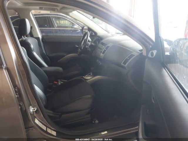 2013 MITSUBISHI OUTLANDER JA4JT3AW1DU016457 Photo 4