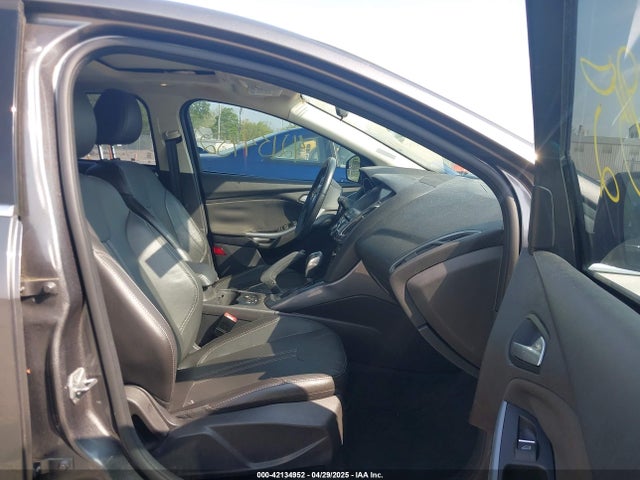 1FADP3N23EL143061 Ford Focus Titanium
