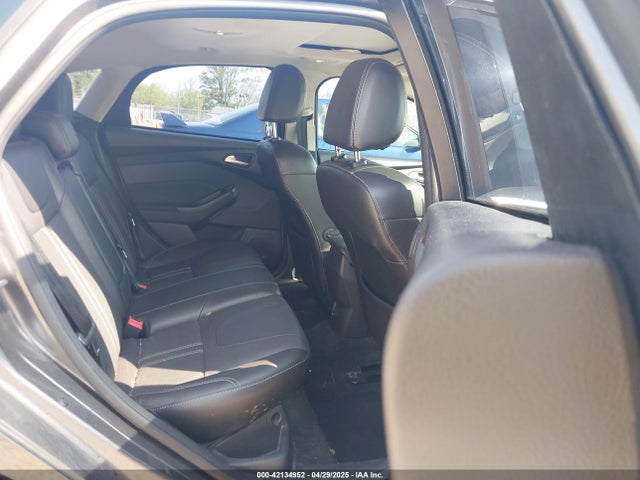 1FADP3N23EL143061 Ford Focus Titanium