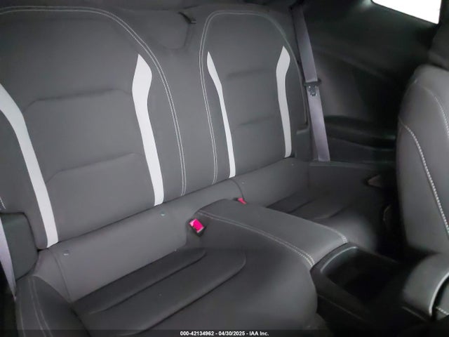 1G1FB1RX6H0175772 Chevrolet Camaro 1lt