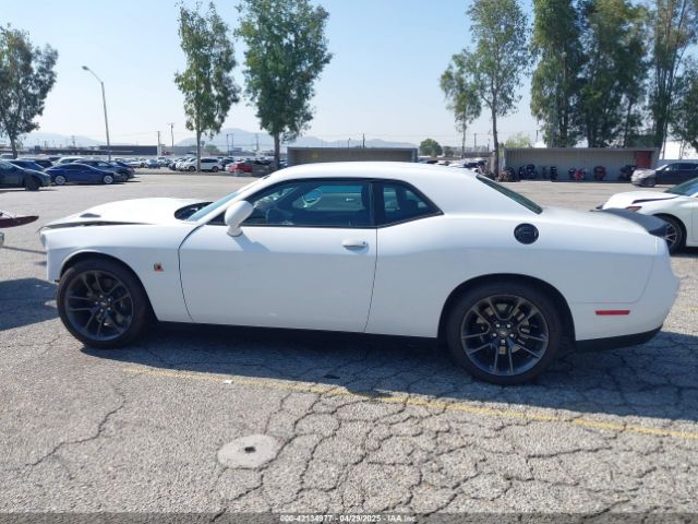 2C3CDZFJ5MH530752 Dodge Challenger R/t Scat Pack