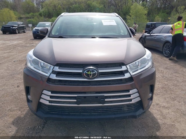 5TDJZRFH4HS483304 Toyota Highlander Xle