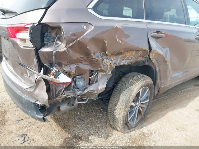 5TDJZRFH4HS483304 Toyota Highlander Xle