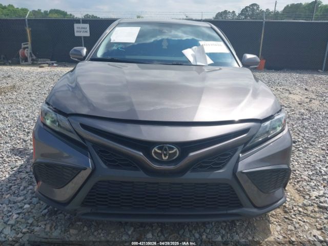 4T1T11AK5NU701354 Toyota CAMRY SE