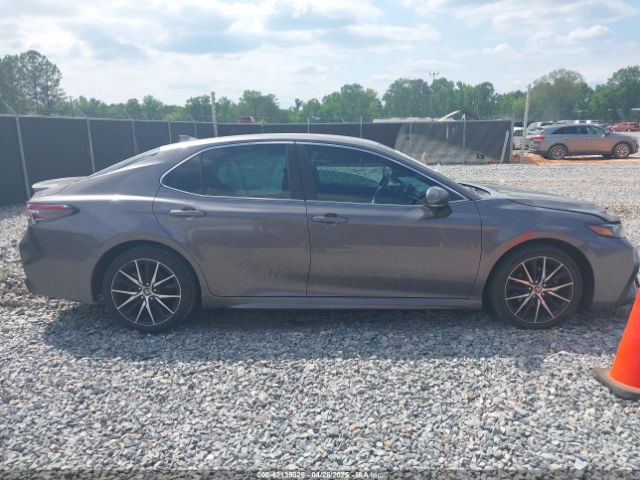 4T1T11AK5NU701354 Toyota CAMRY SE