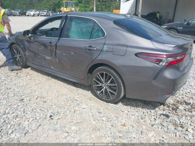 4T1T11AK5NU701354 Toyota CAMRY SE