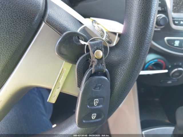 KMHCT4AE3GU943312 Hyundai ACCENT SE