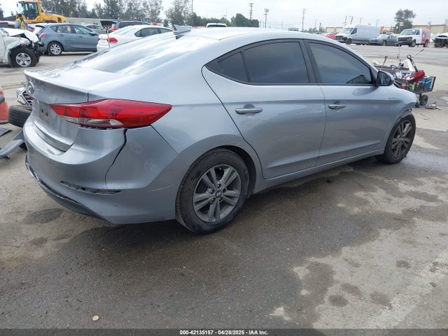5NPD84LFXHH073599 Hyundai ELANTRA SE