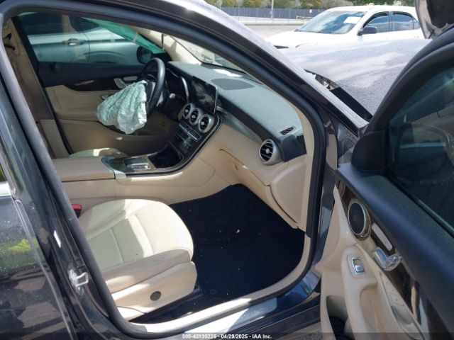 WDC0G8DB5LF715700 Mercedes-Benz GLC 300