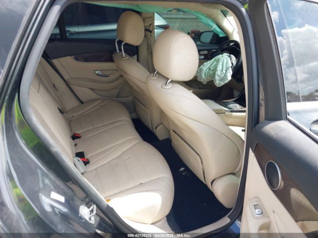 WDC0G8DB5LF715700 Mercedes-Benz GLC 300