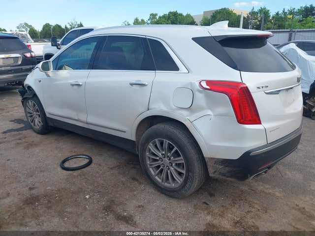 2017 CADILLAC XT5 1GYKNBRS9HZ184172 Photo 2